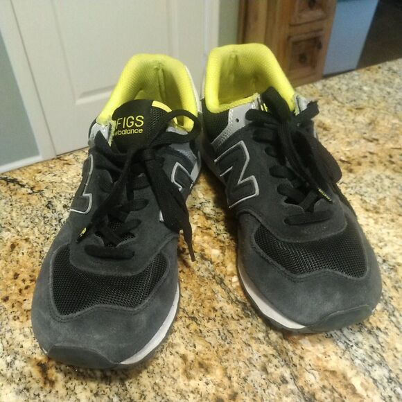 Rare New balance Classic Figs WL574FIG Womens Shoes Sneakers Size 9.5 - Picture 2 of 12